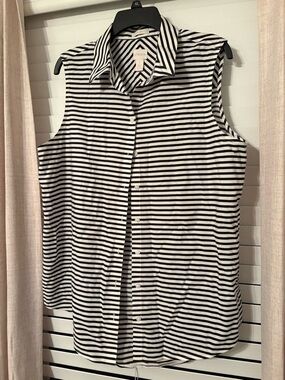 Chicos no iron striped sleeveless button down sz 3 (16/18)